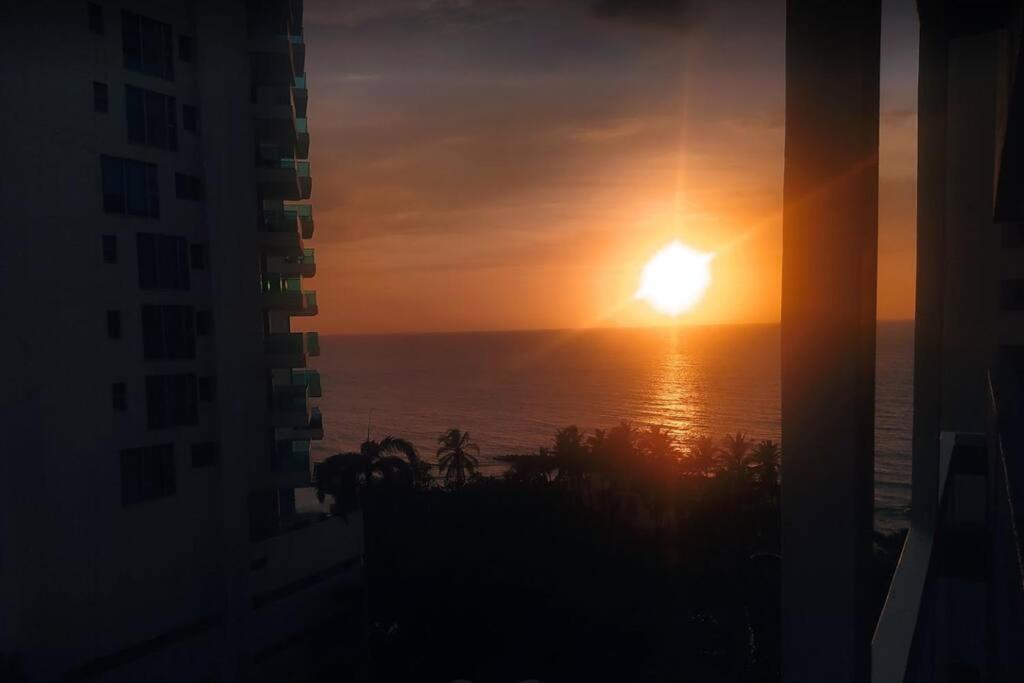 10mo Piso, Piscina, Jacuzzi Y A Pasos De La Playa 公寓 *